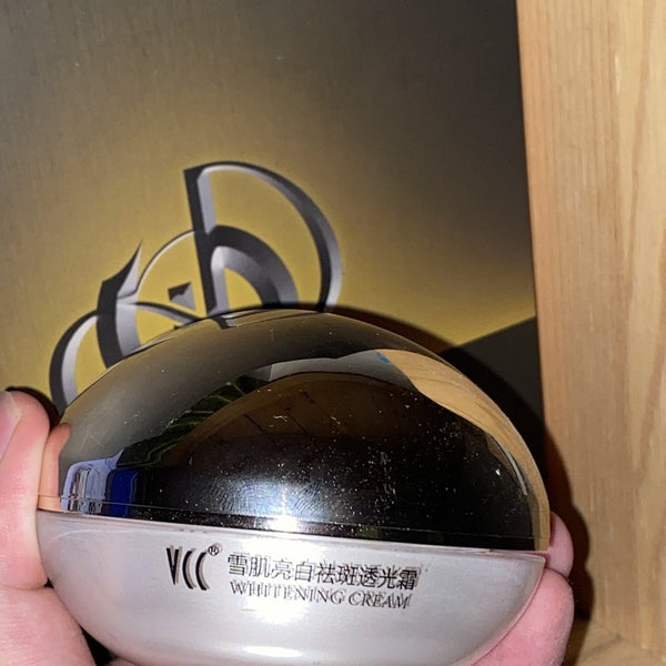 雪肌亮白祛斑透光霜 买家秀实拍：膏体质感实拍